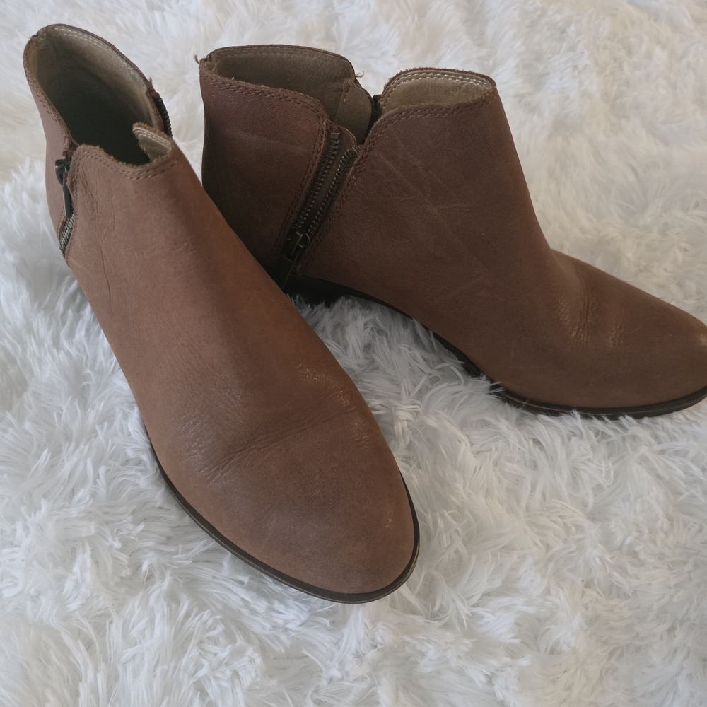 Lucky Brand Tan Brown Leather Ankle Booties with Side Zip